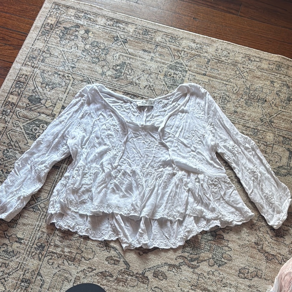 Elegant White Lace Women's Top